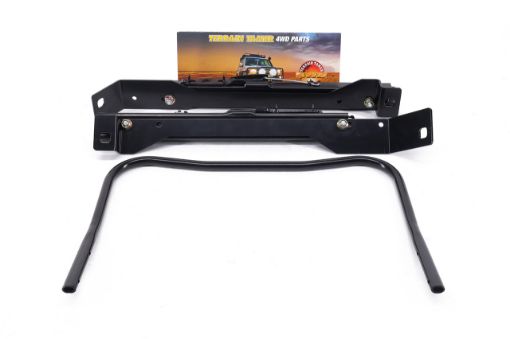 SUSPENSION SEAT FITTING KIT R/H S/C VDJ78,79 1999-08/16