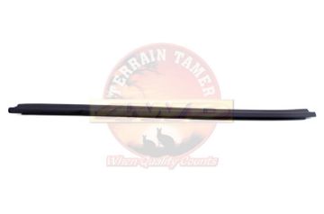 Weatherstrip Front Door Glass Outer R/H Double Cab